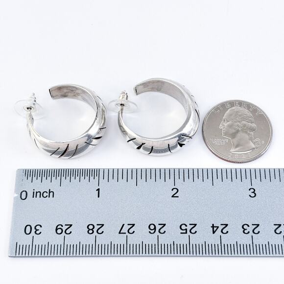 Vintage Mexico SU Sterling Silver 925 Engraved Wide Hoop Earrings - Picture 8 of 8